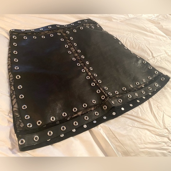 Alice + Olivia Leather and Lace Skirt - Picture 2 of 8